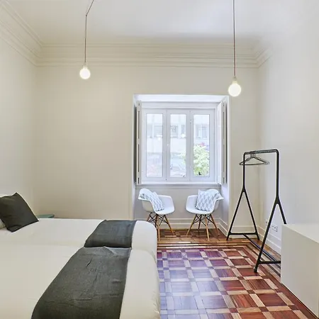 Bmyguest - Fifty Two * Lisbon