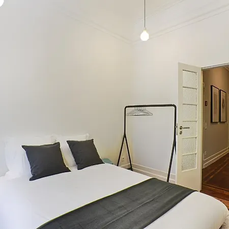 Bmyguest - Fifty Two Apartment *